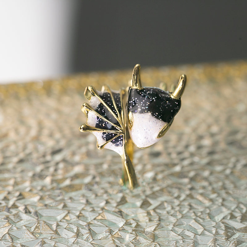 Justerbar Dragon Ring med svart emalje håndmalt i gull