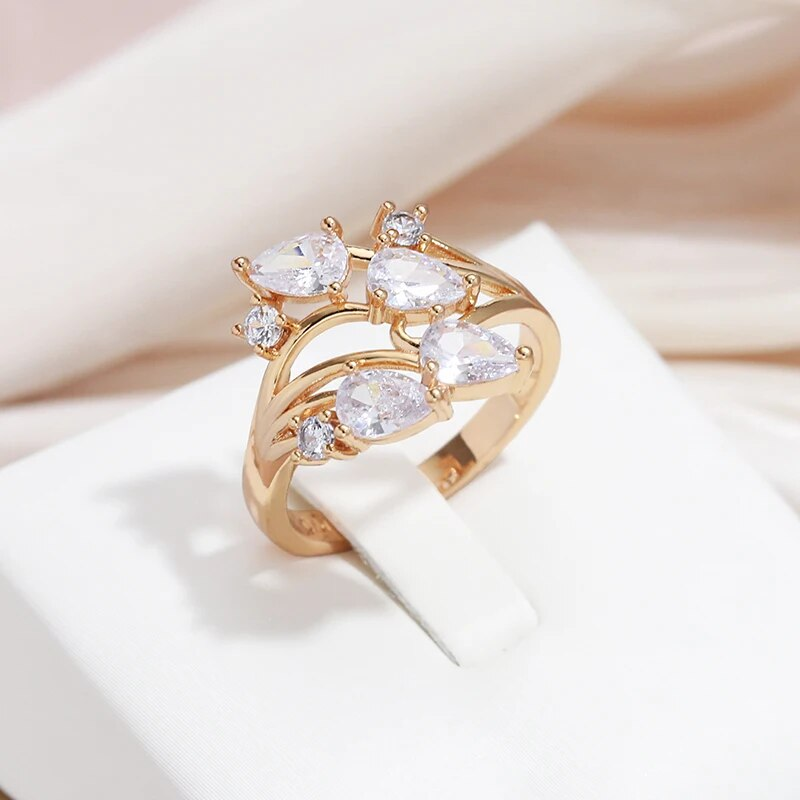 Elegant ring med innkapslede krystaller