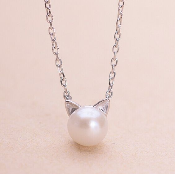Elegant kattehalskjede med perler
